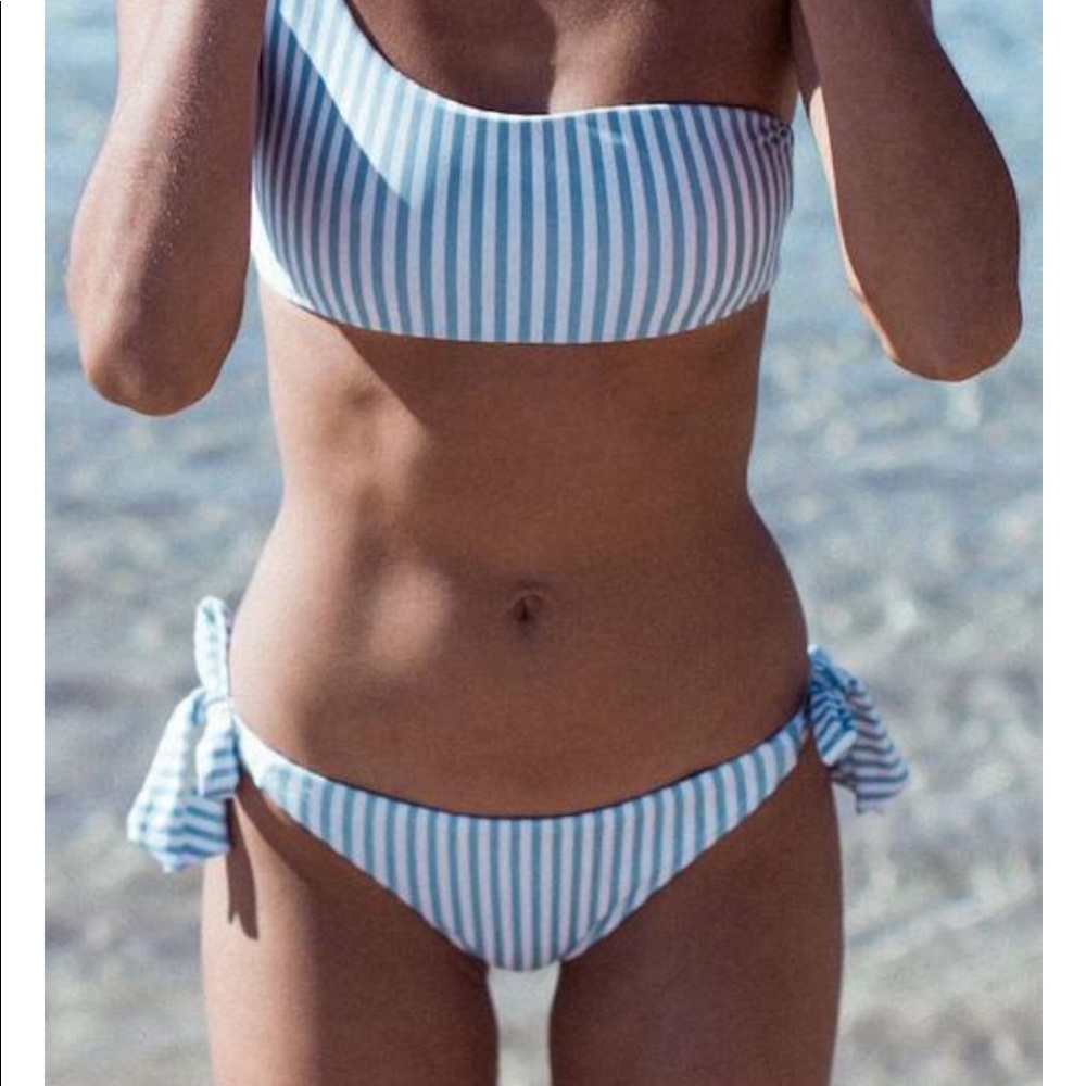 Bikini swimsuit top and bottom size M